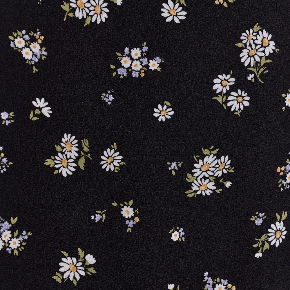 Reformation Reign Top in Daisy - Picture 7 of 8